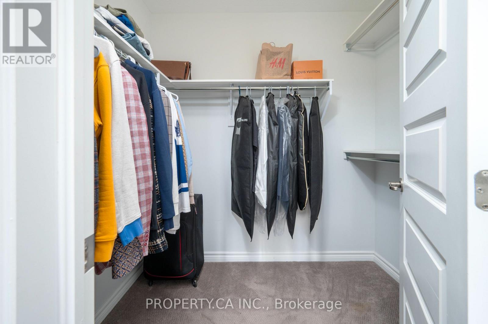 125 Sweetvalley Drive Property Photo 30