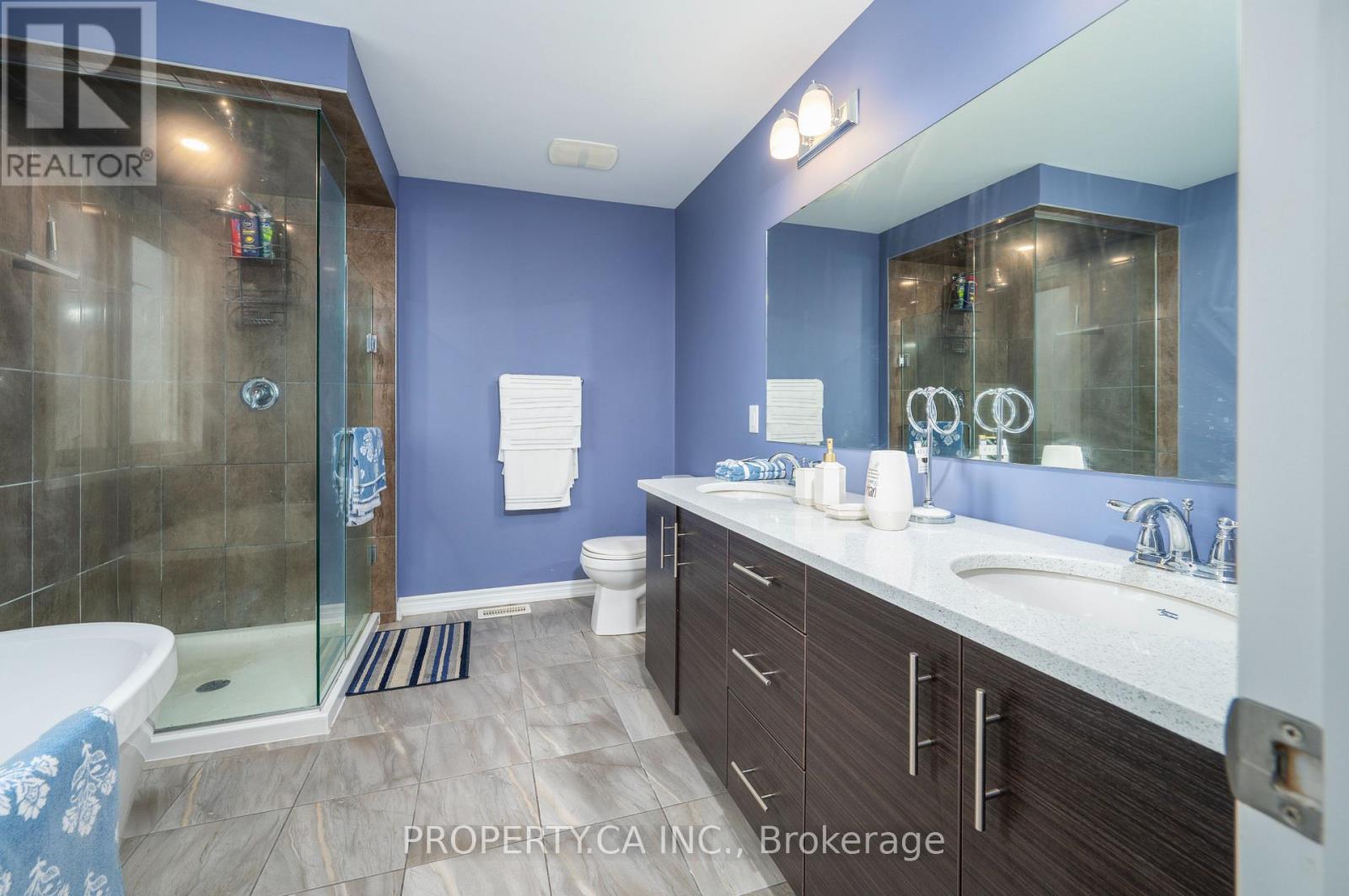 125 Sweetvalley Drive Property Photo 31