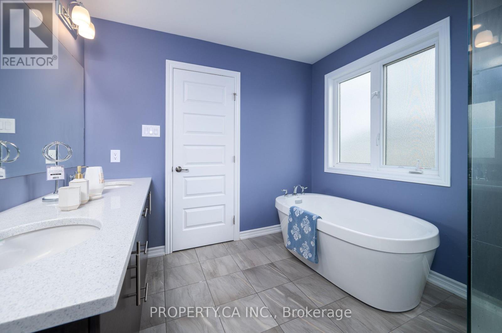 125 Sweetvalley Drive Property Photo 32