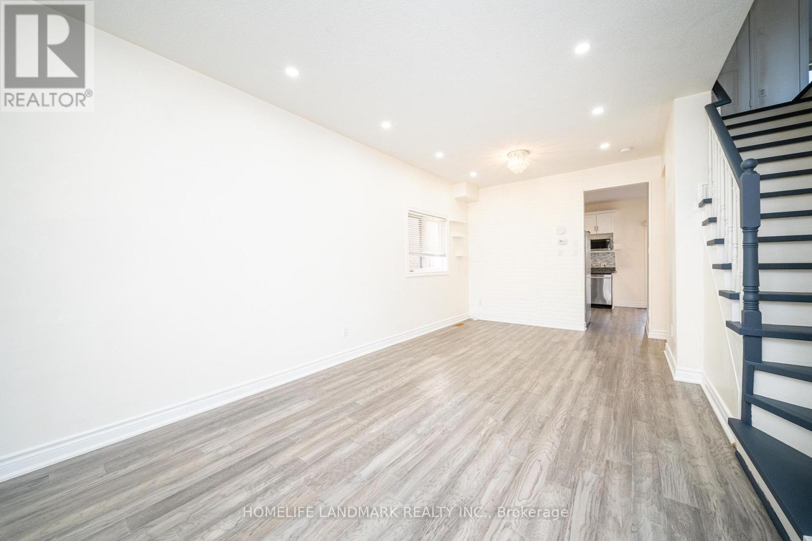 33 Titan Drive Property Photo 9