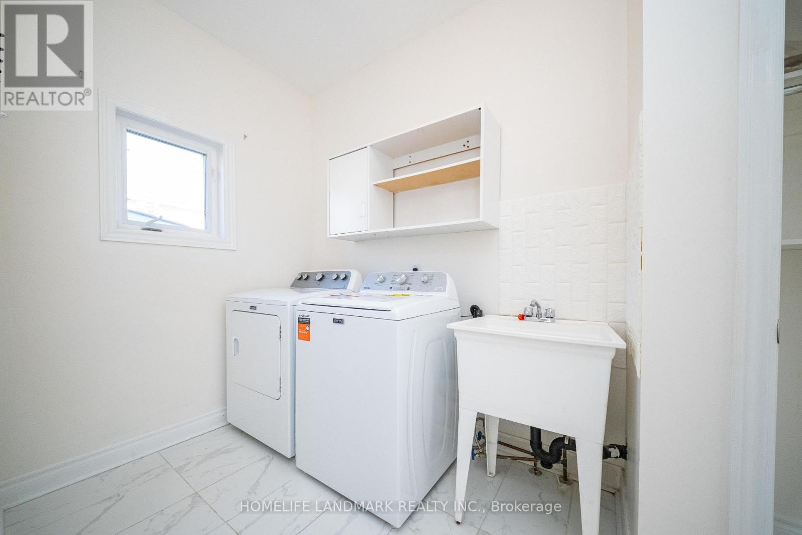 33 Titan Drive Property Photo 15