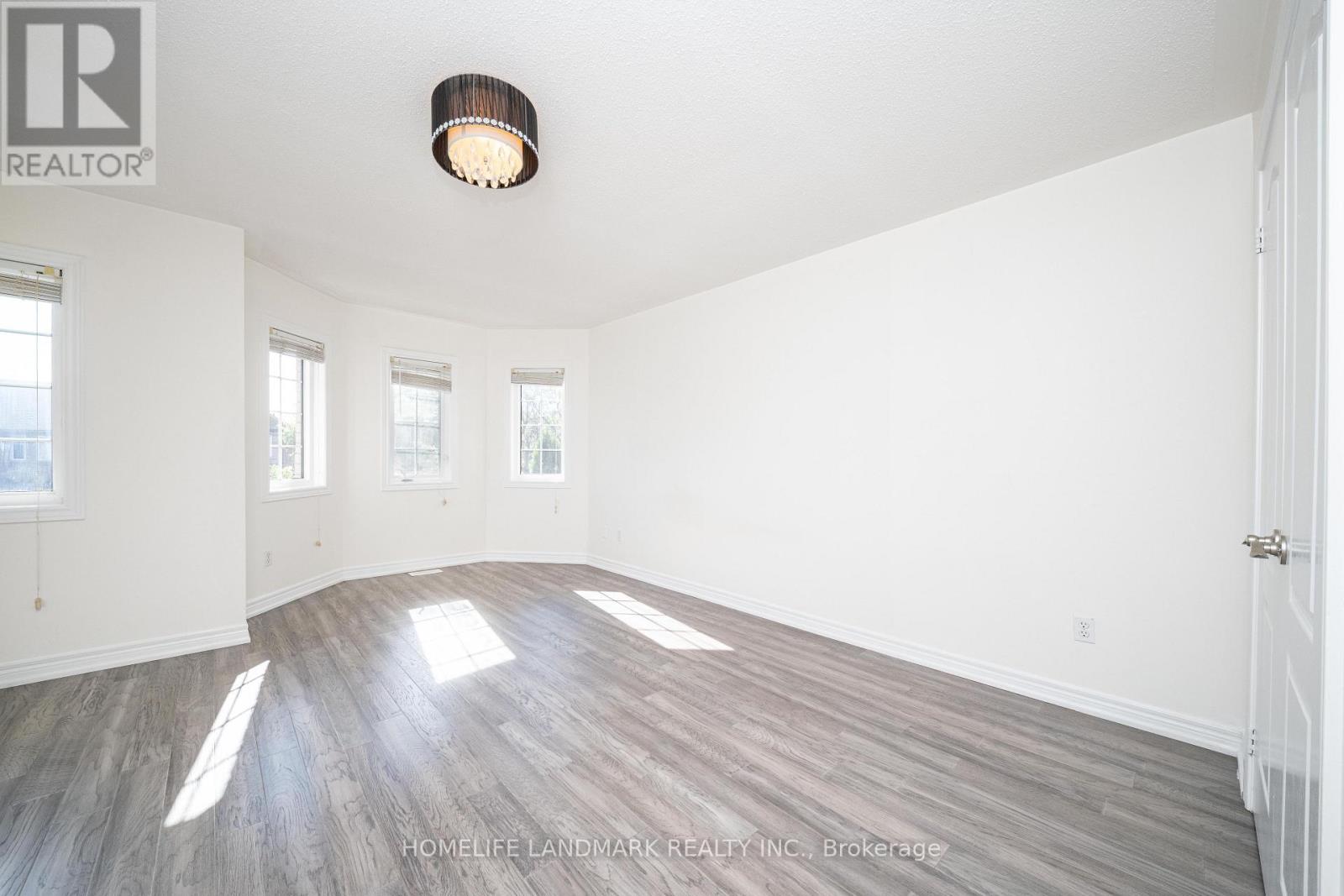 33 Titan Drive Property Photo 23