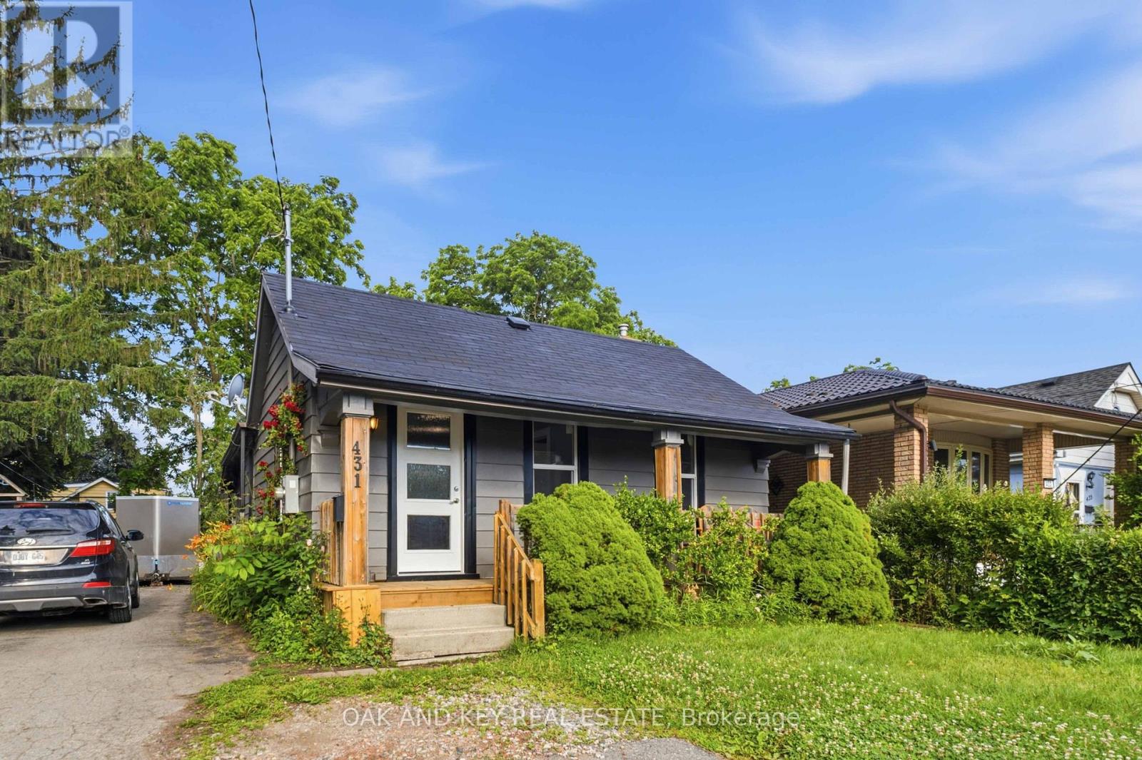 431 Burdick Place Property Photo 3