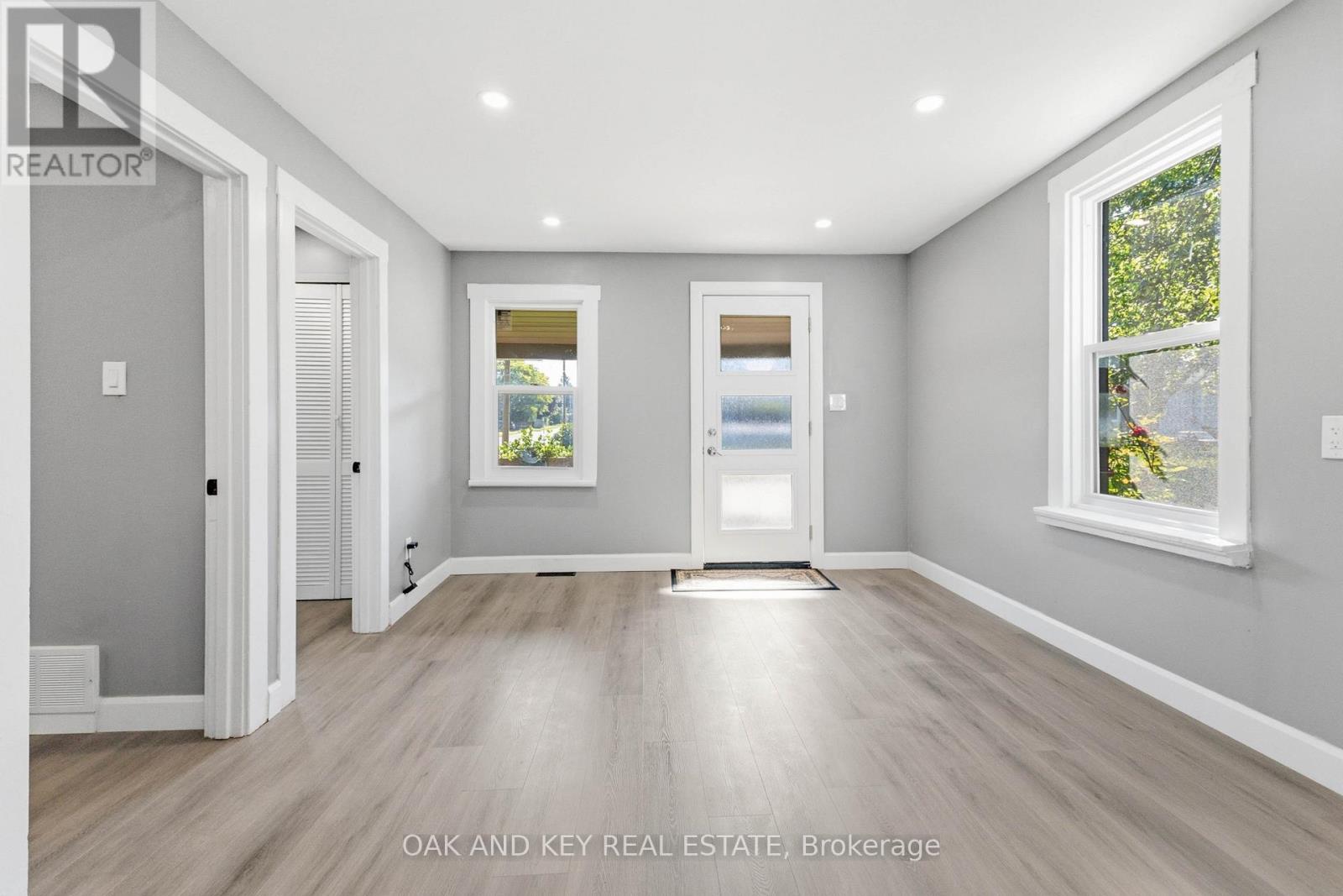 431 Burdick Place Property Photo 8