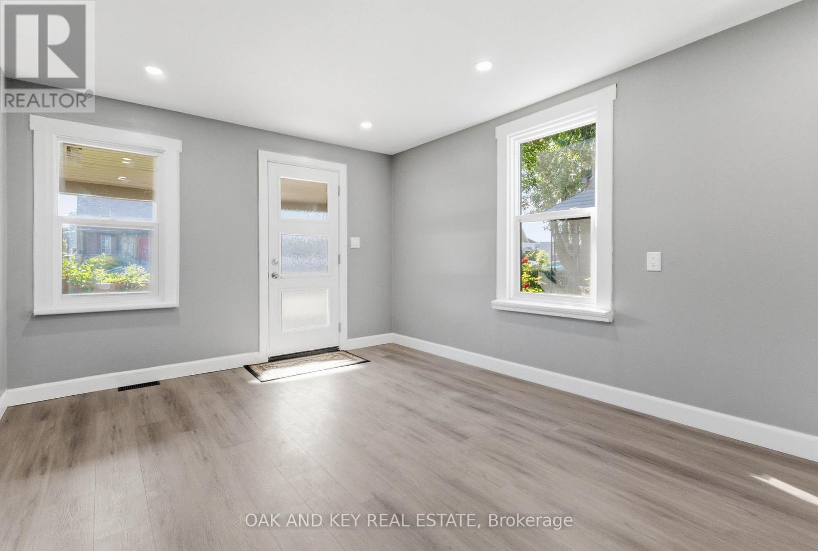 431 Burdick Place Property Photo 9