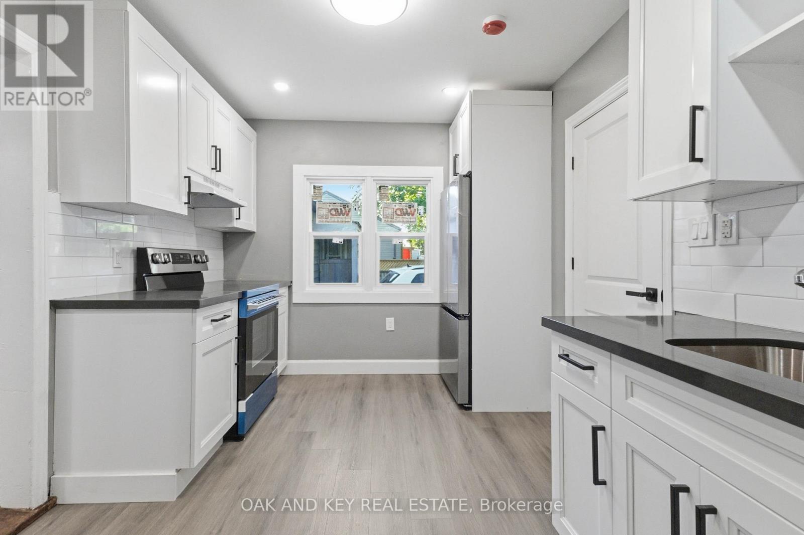 431 Burdick Place Property Photo 21