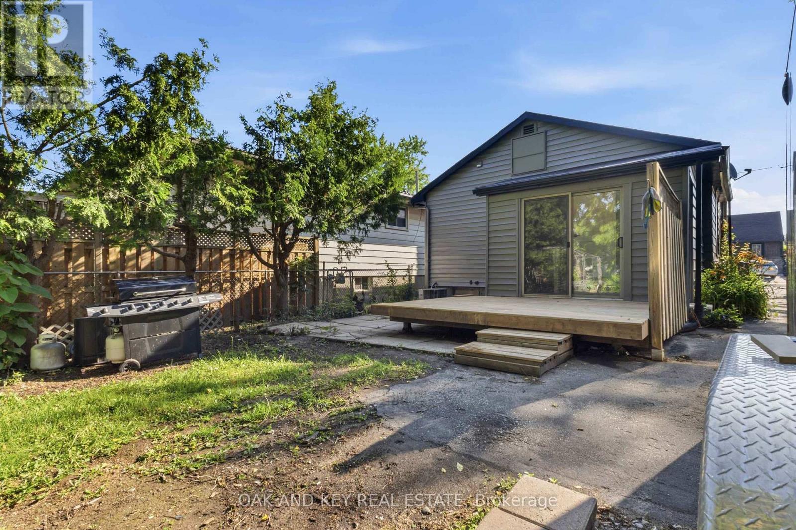 431 Burdick Place Property Photo 34