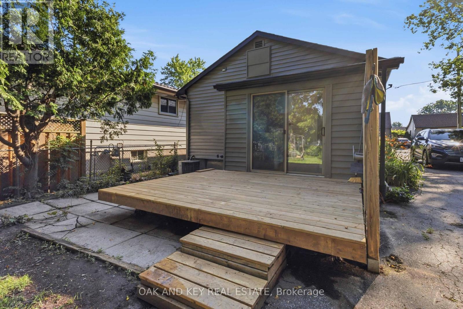 431 Burdick Place Property Photo 38