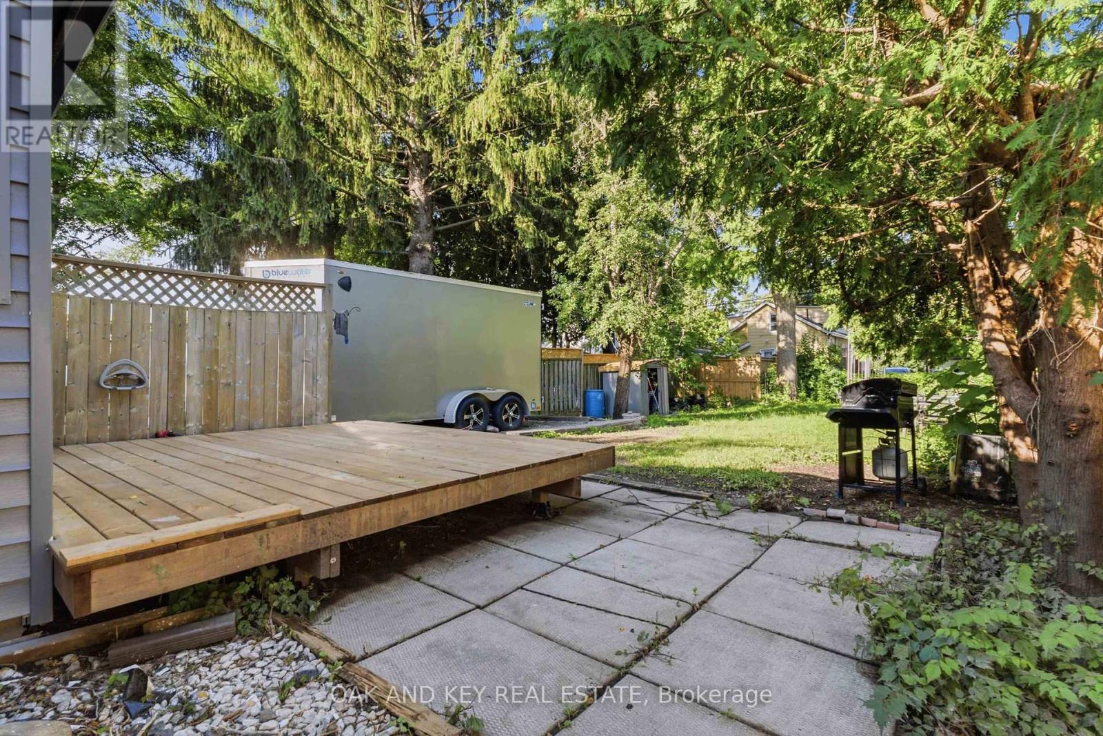 431 Burdick Place Property Photo 40