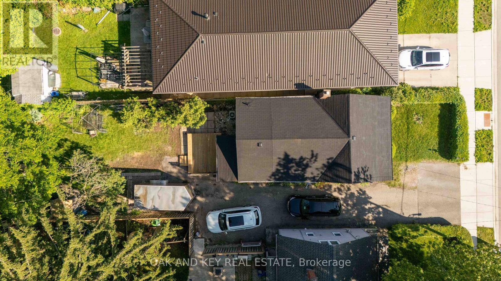 431 Burdick Place Property Photo 44