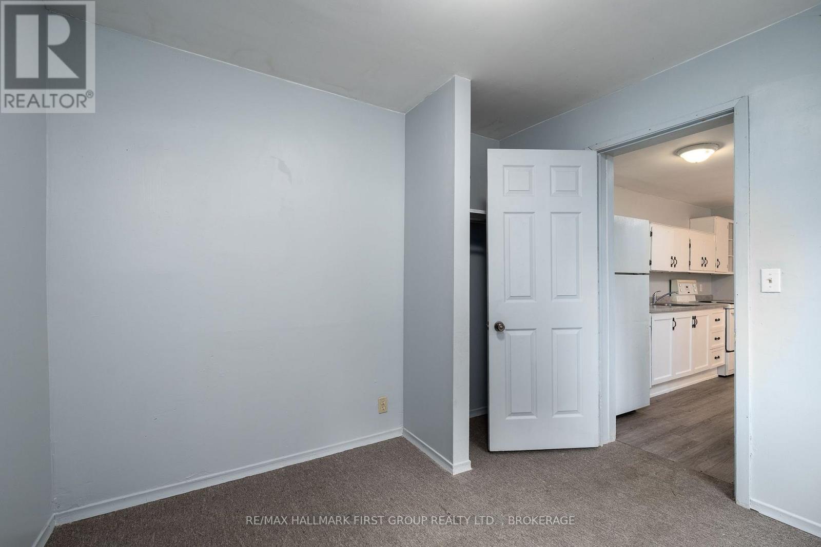 49/51 Bridge Street W Property Photo 15