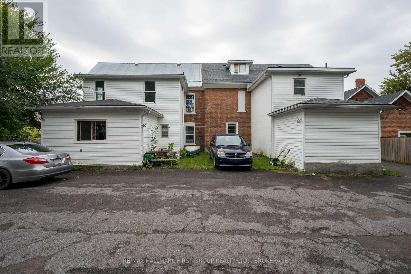 49/51 Bridge Street W Property Photo 17