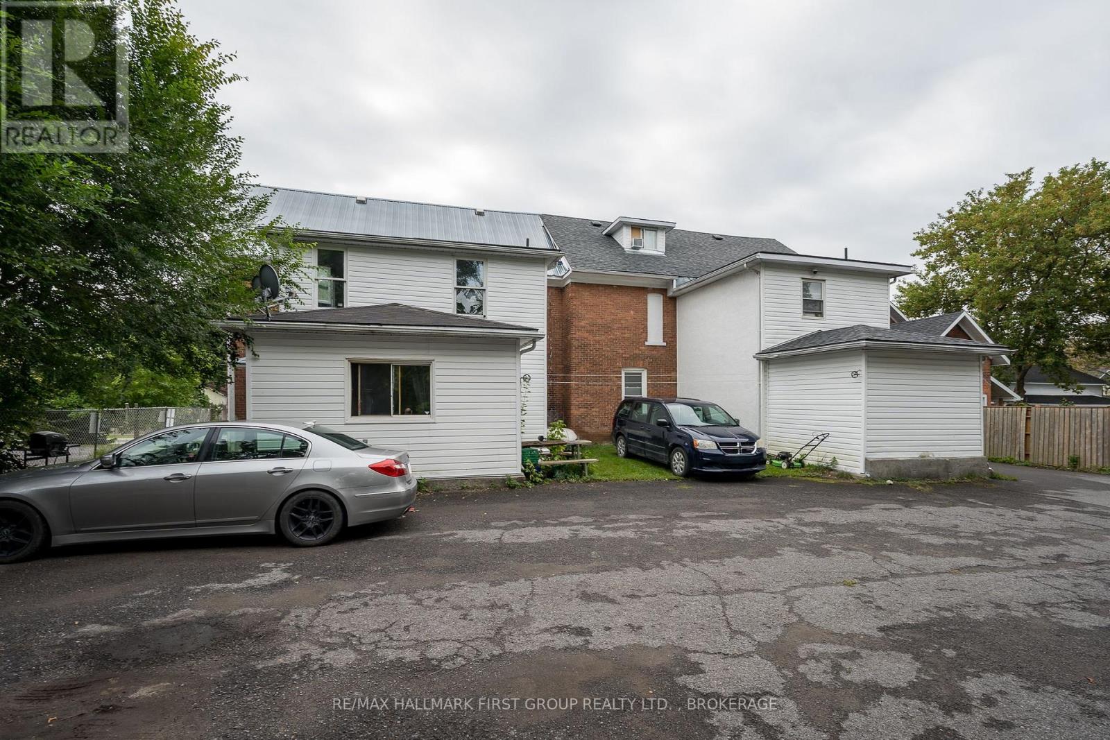 49/51 Bridge Street W Property Photo 18