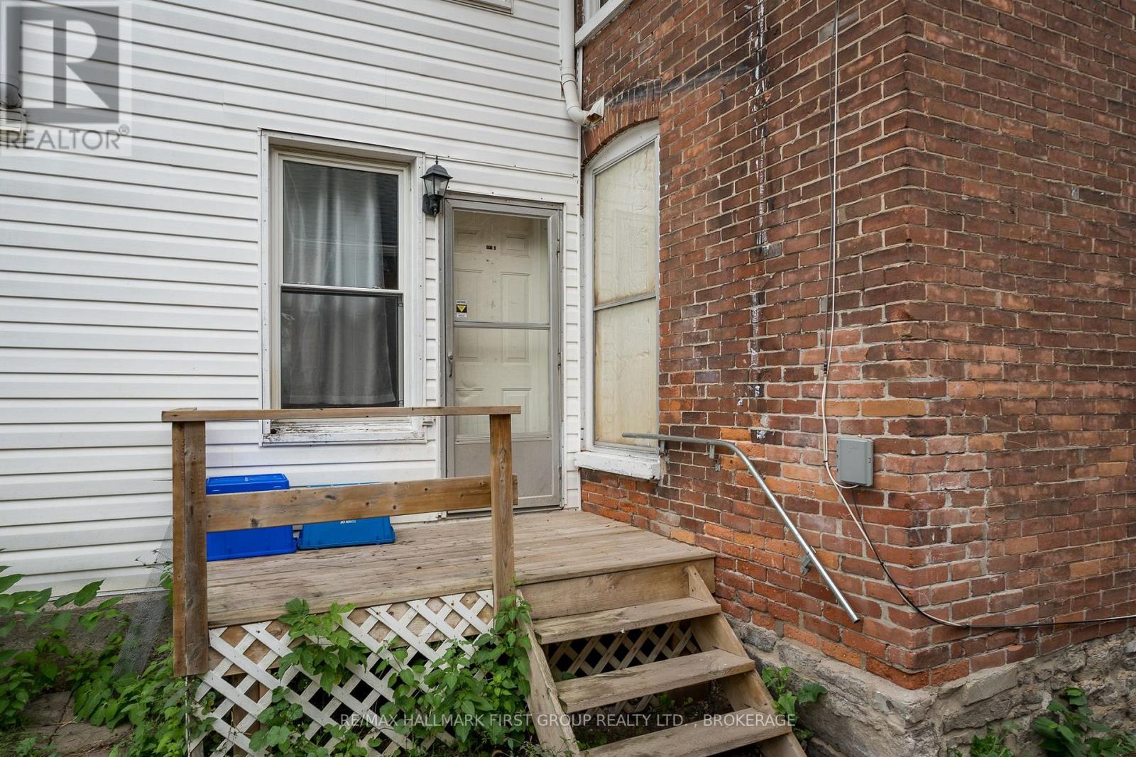 49/51 Bridge Street W Property Photo 22