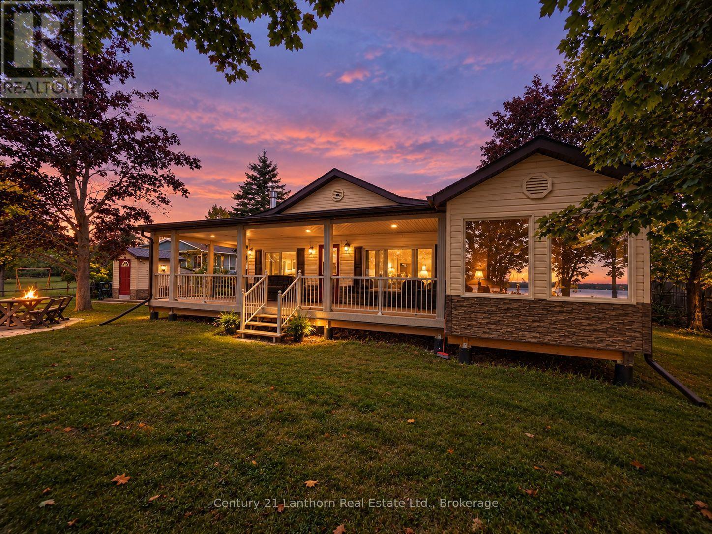 537 Catchmore Road Property Photo 3