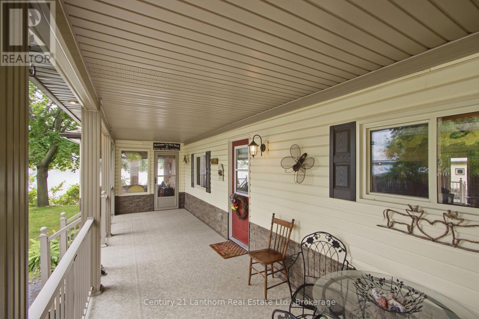 537 Catchmore Road Property Photo 11