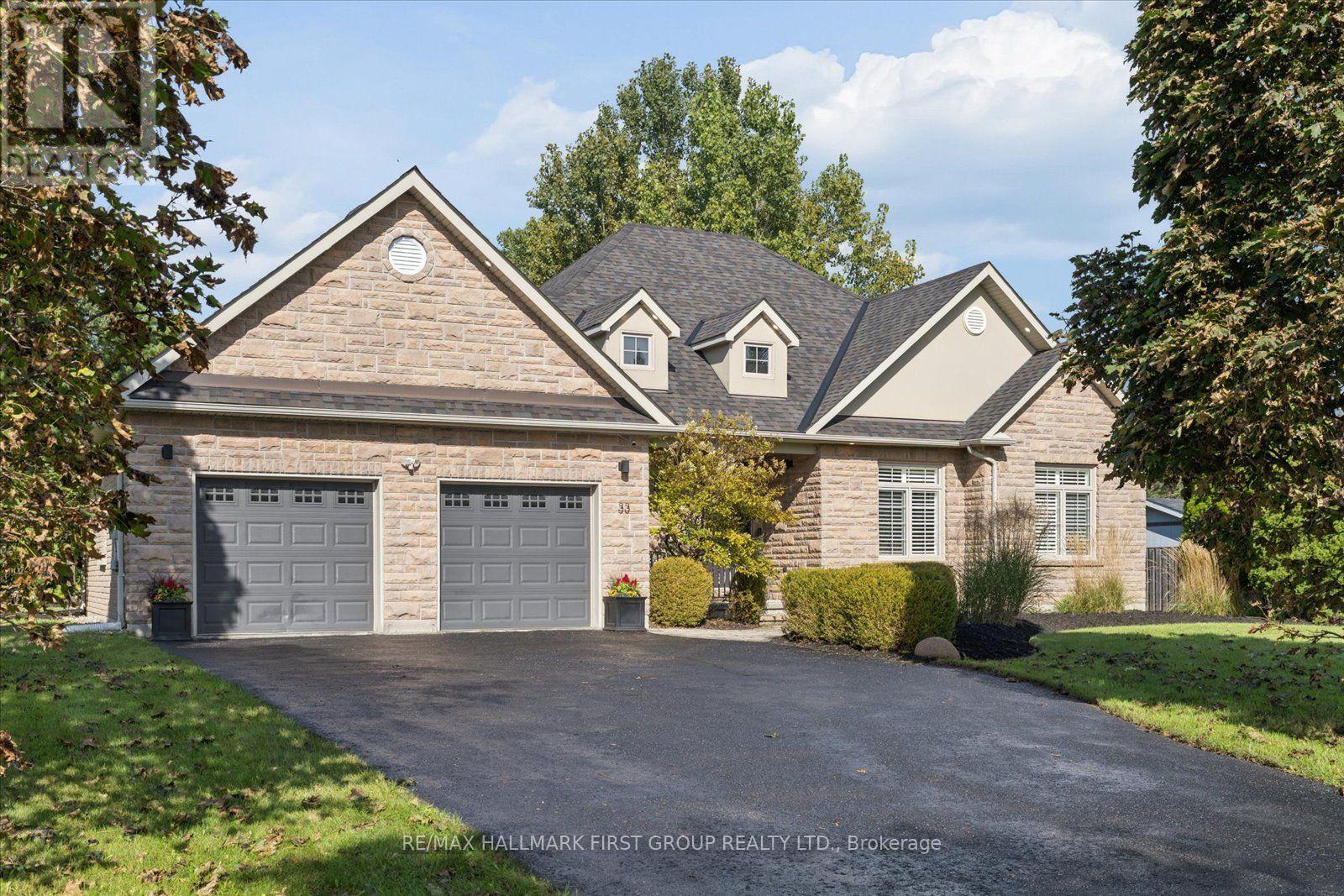 33 Deerfield Drive Property Photo 1
