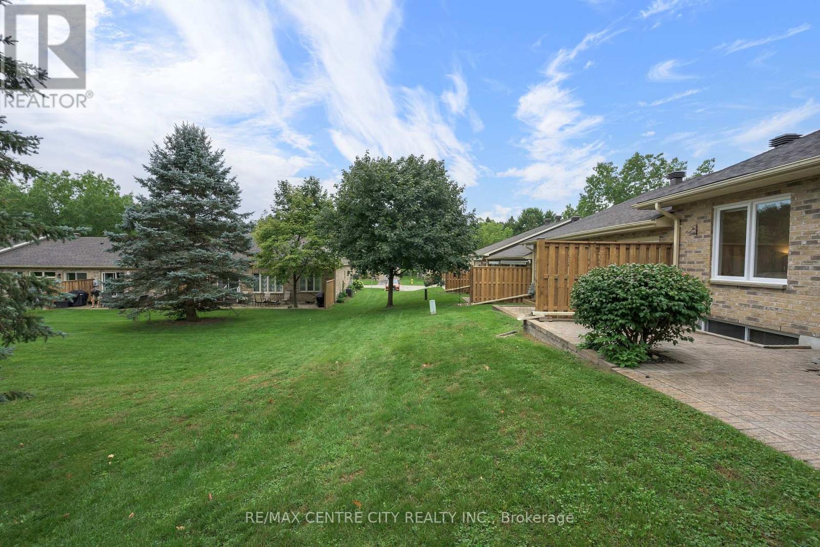 53 - 1241 Hamilton Road Property Photo 4