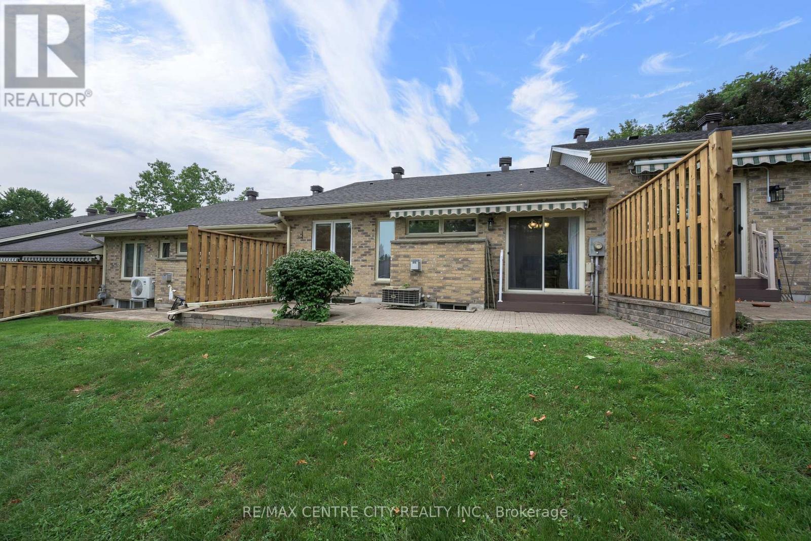 53 - 1241 Hamilton Road Property Photo 5