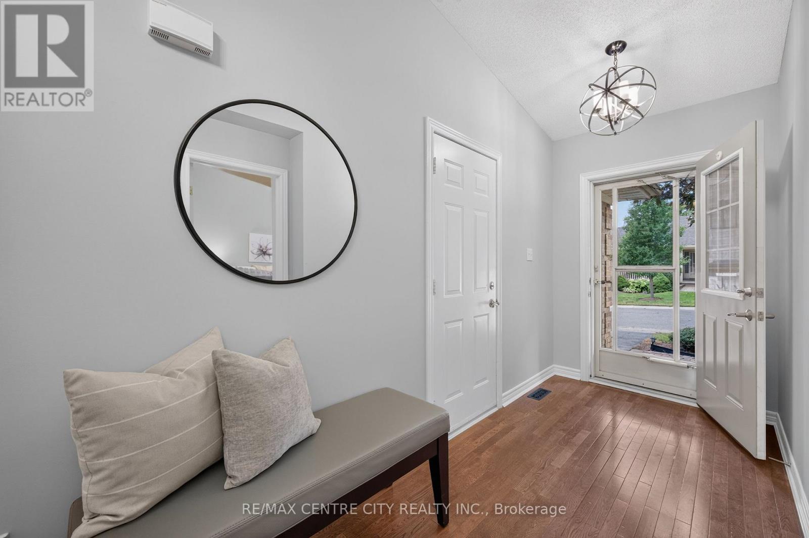 53 - 1241 Hamilton Road Property Photo 8