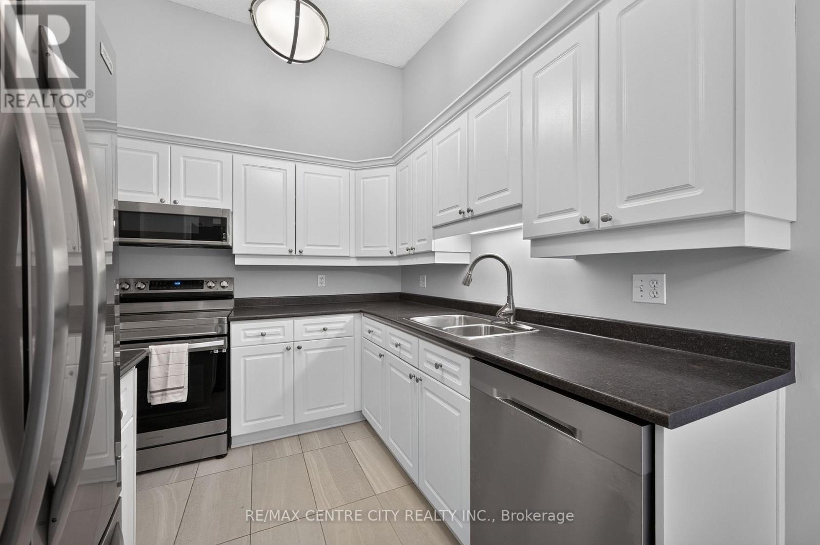 53 - 1241 Hamilton Road Property Photo 16