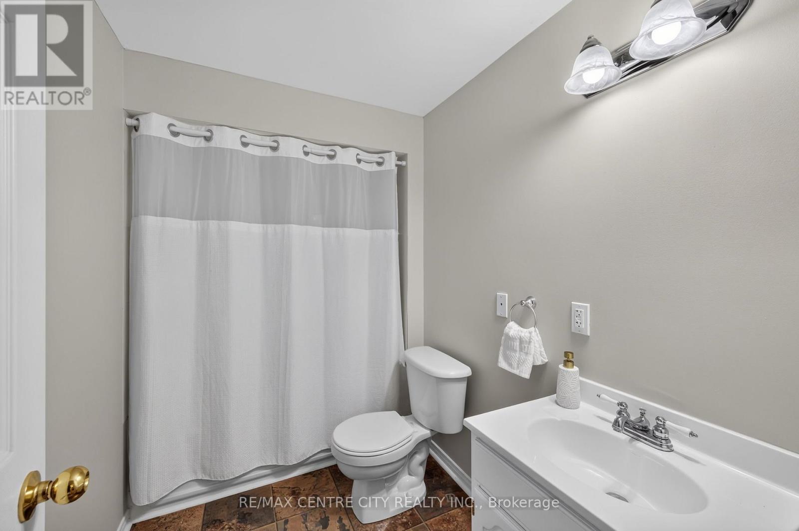 53 - 1241 Hamilton Road Property Photo 29