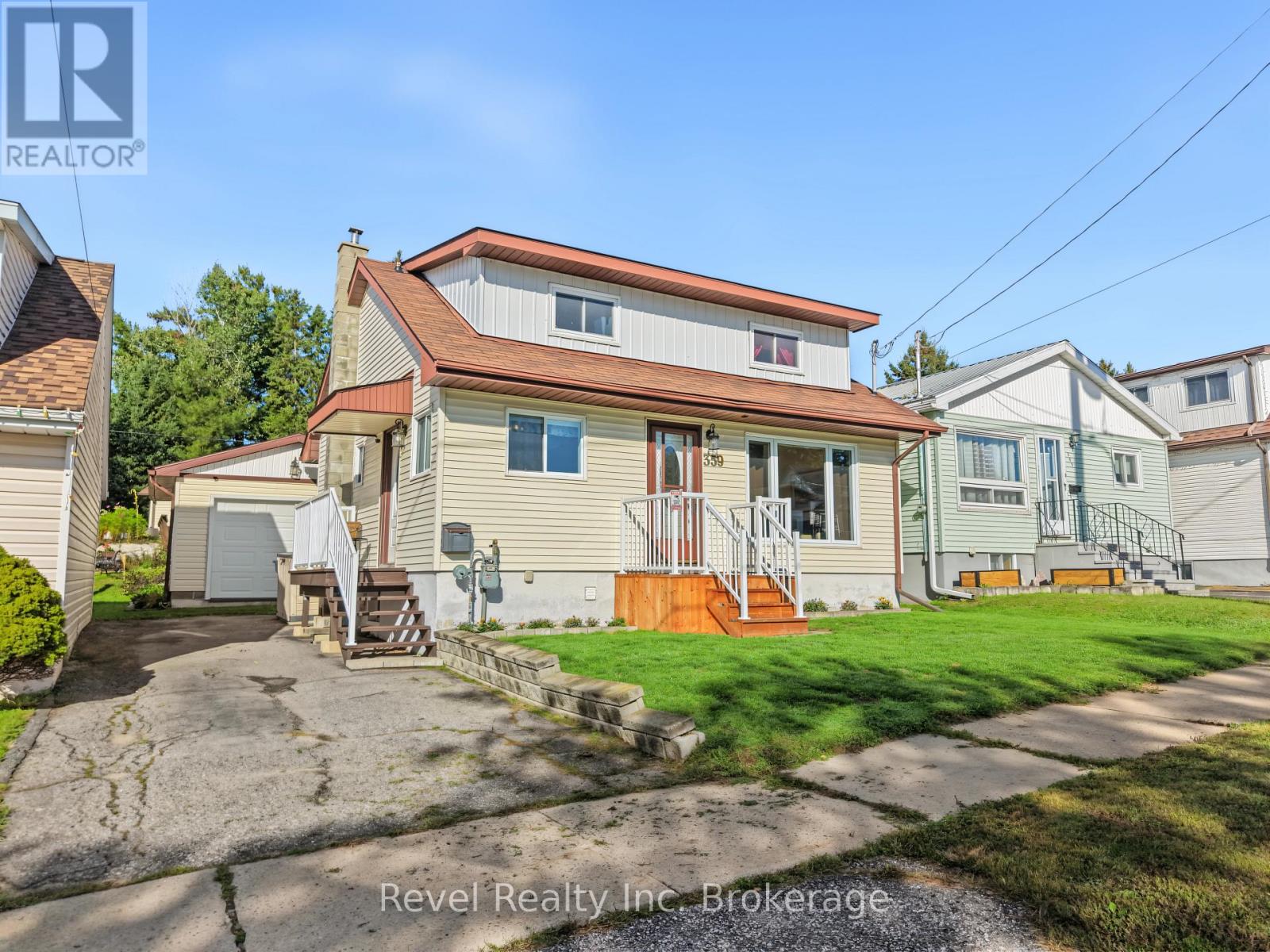359 Duke Street W Property Photo 1