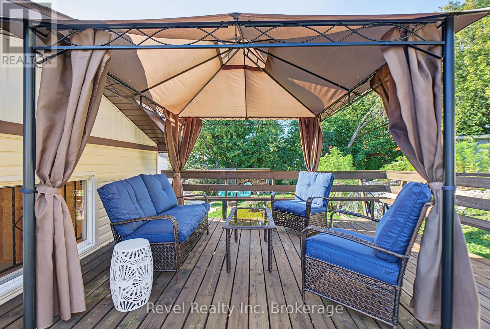 359 Duke Street W Property Photo 33