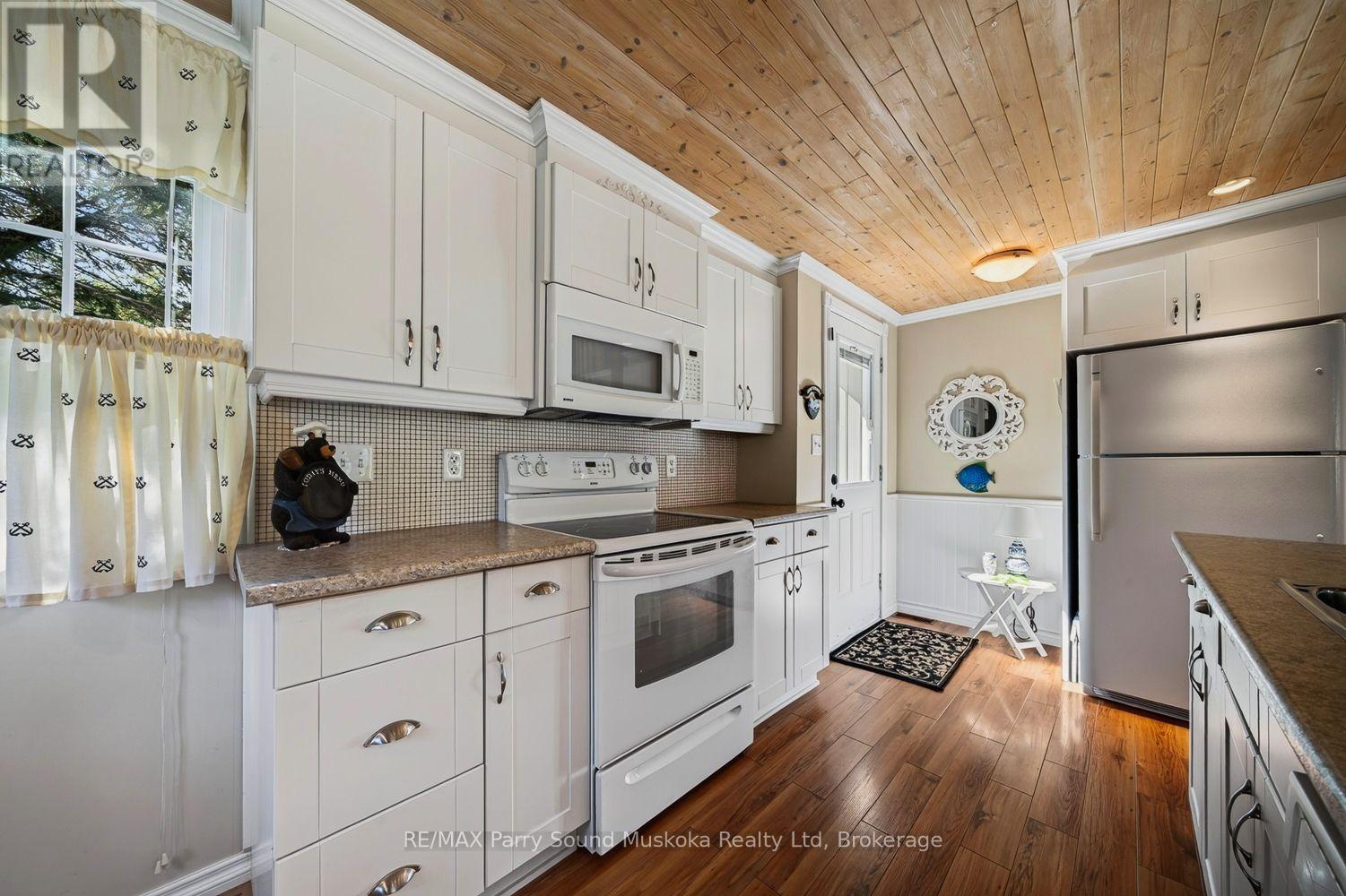 2 Robins Nest Lane Property Photo 11