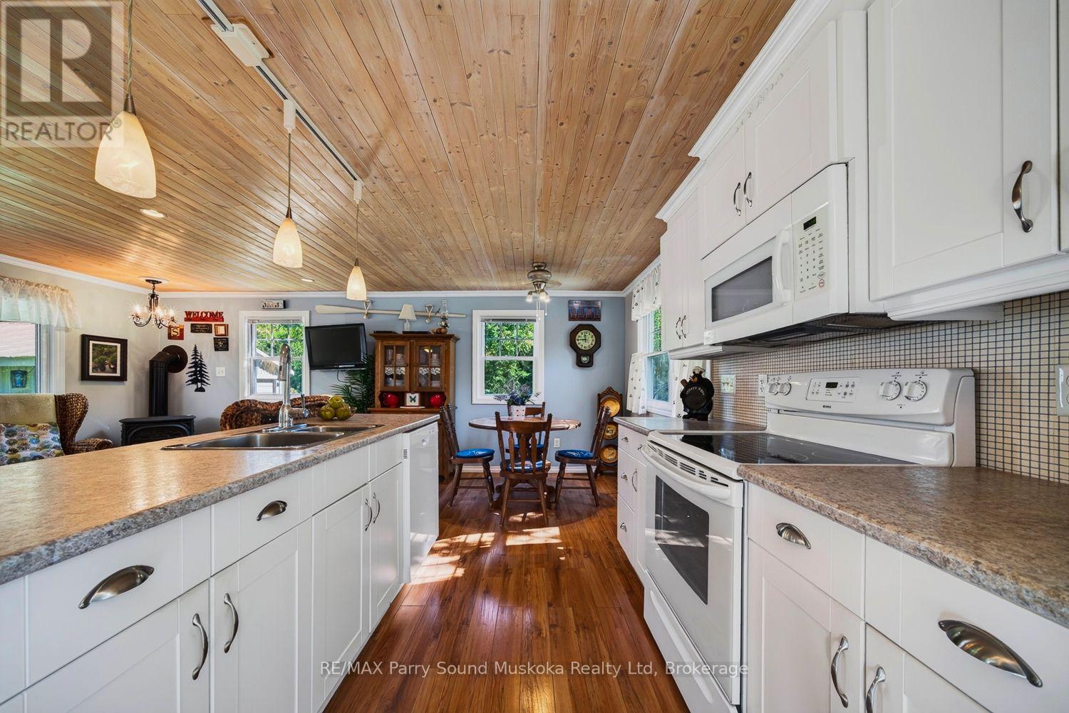 2 Robins Nest Lane Property Photo 12