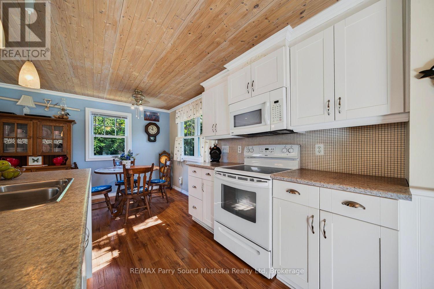 2 Robins Nest Lane Property Photo 15