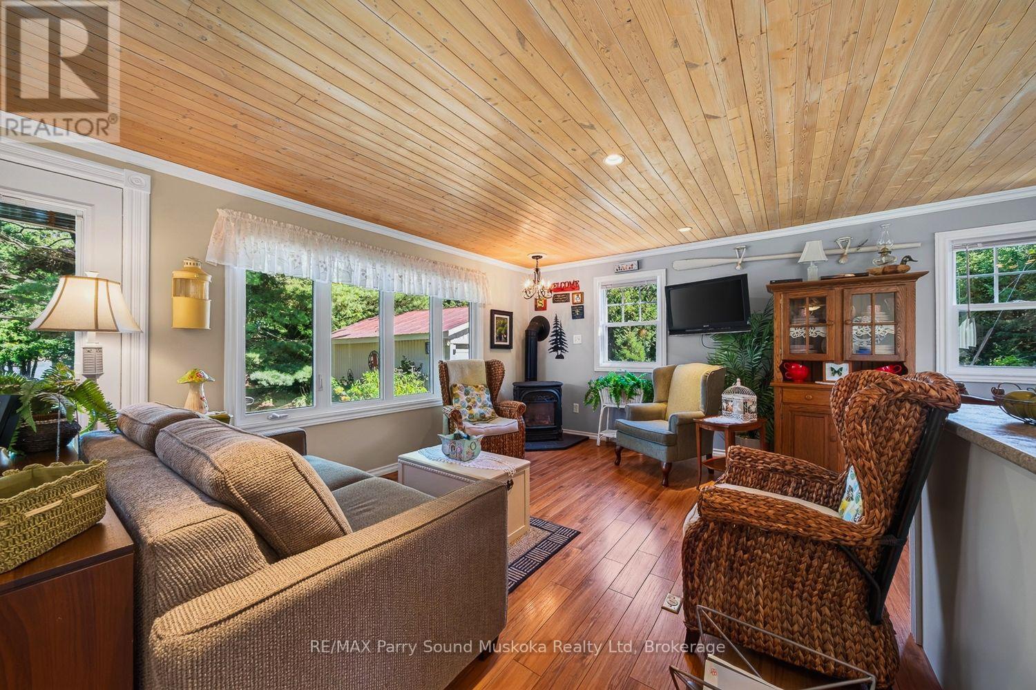2 Robins Nest Lane Property Photo 16