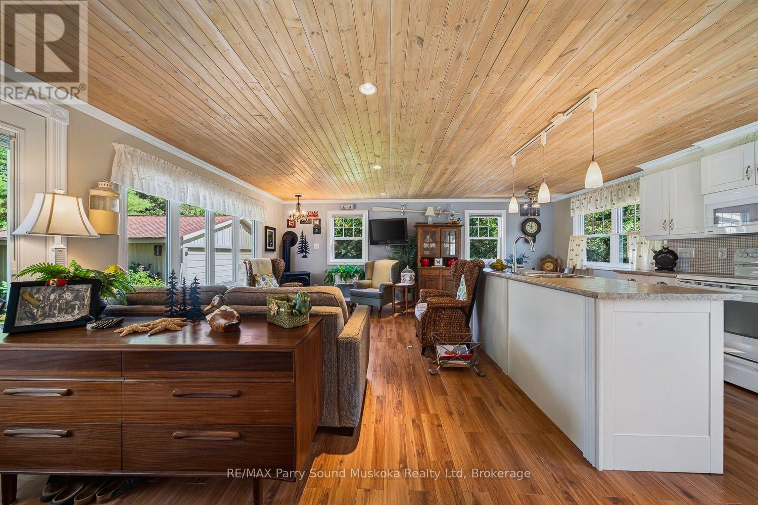 2 Robins Nest Lane Property Photo 25