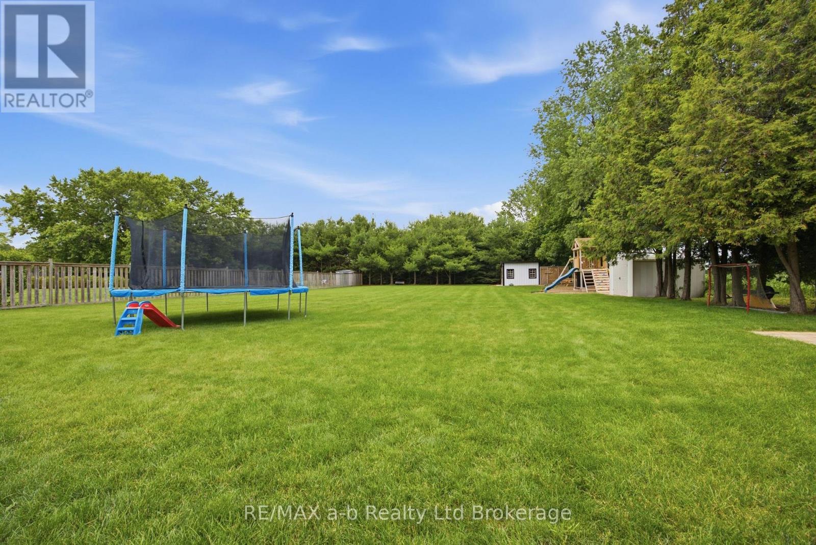 6744 Hacienda Road Property Photo 9