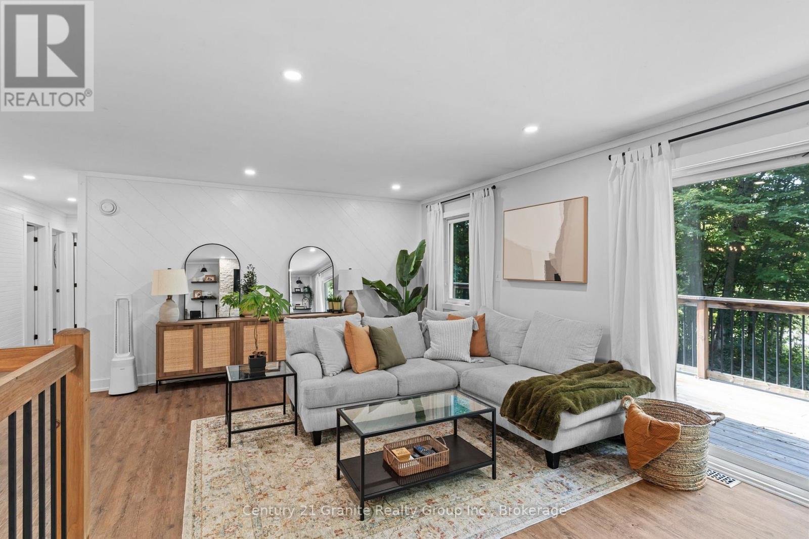 16408 35 Highway Property Photo 8