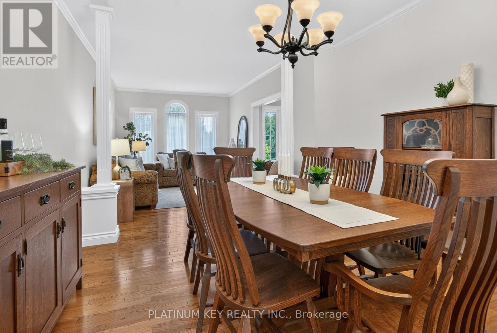 653 Peter Street Property Photo 13