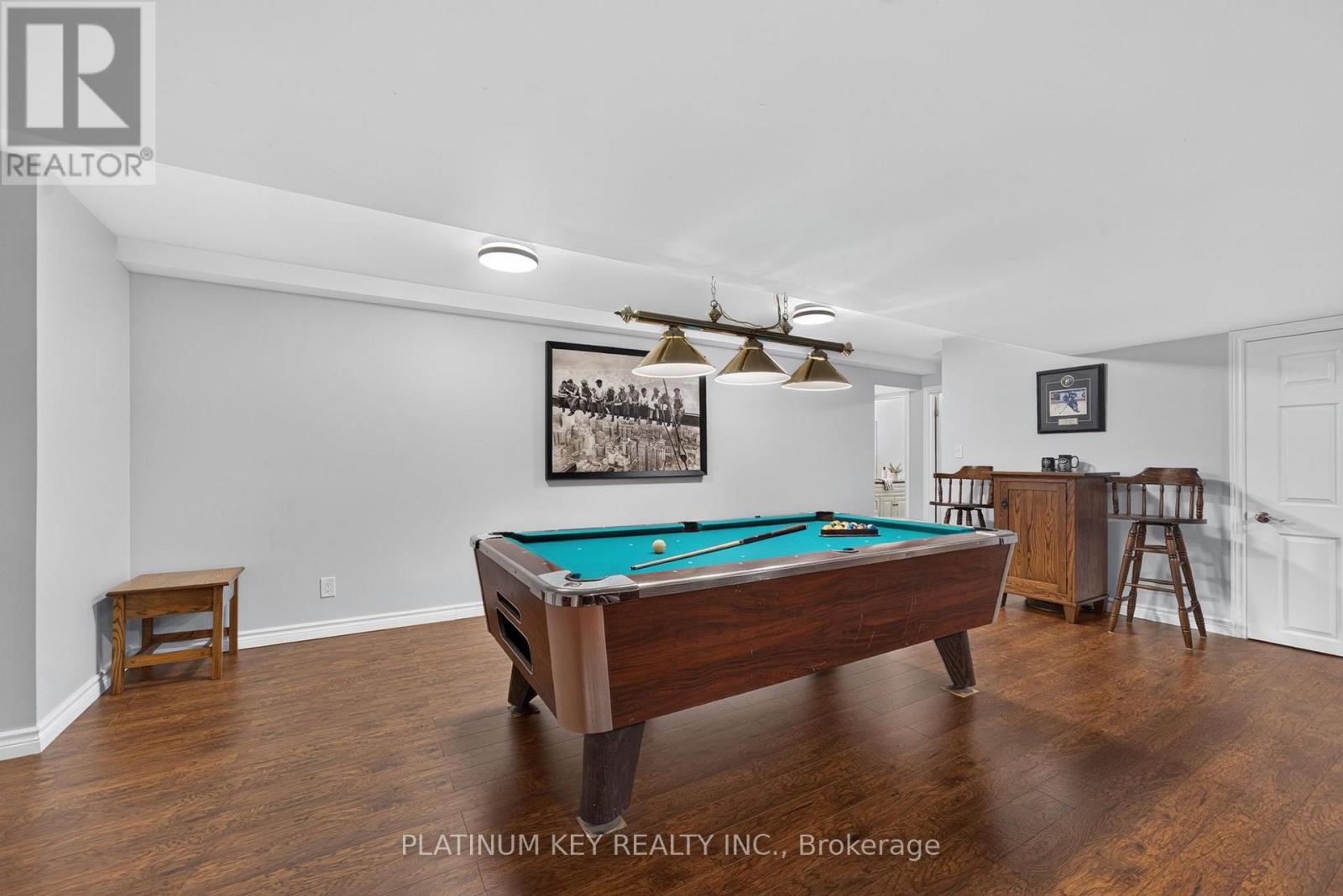 653 Peter Street Property Photo 31