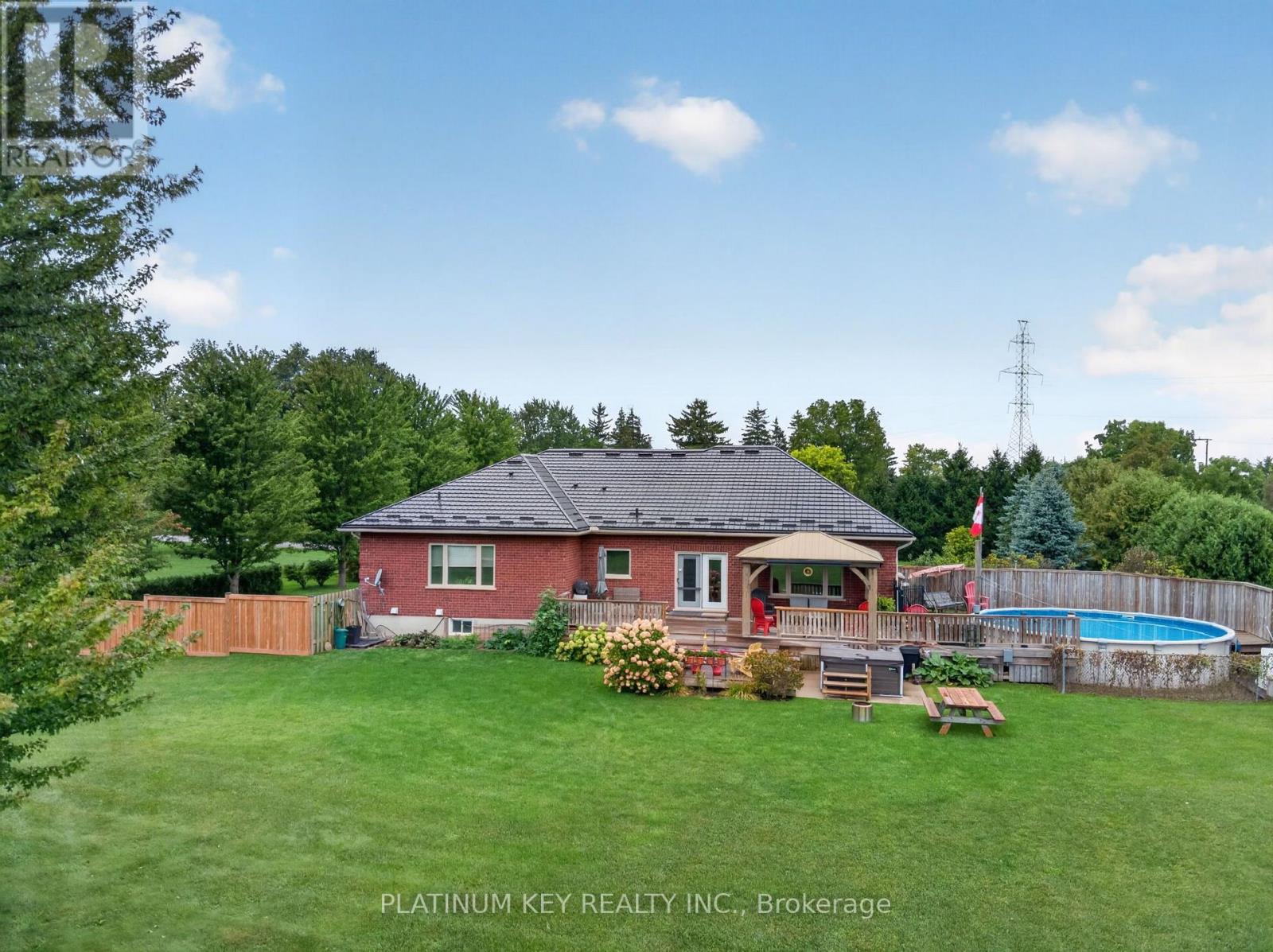 653 Peter Street Property Photo 42