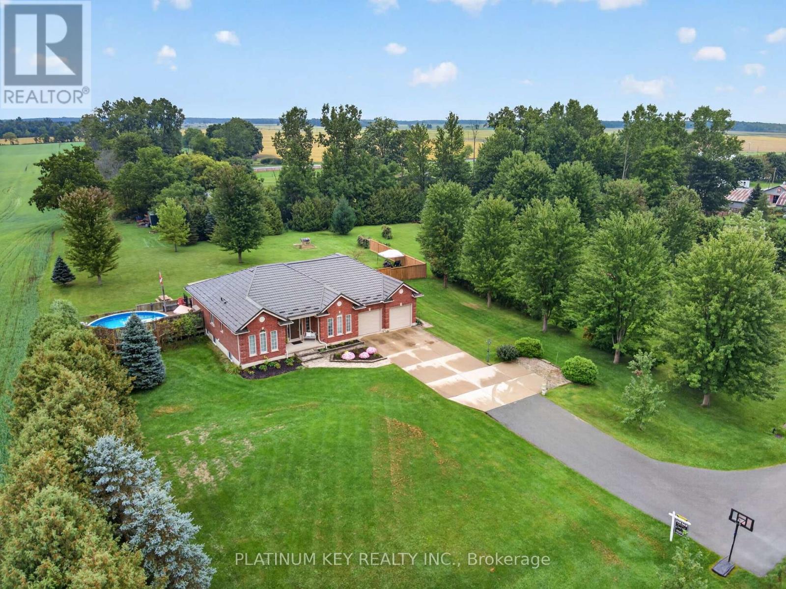 653 Peter Street Property Photo 44