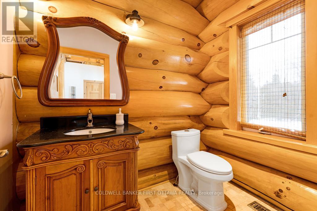 2467 Darling Road Property Photo 20