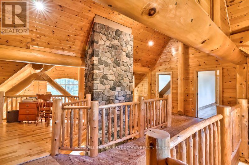 2467 Darling Road Property Photo 24
