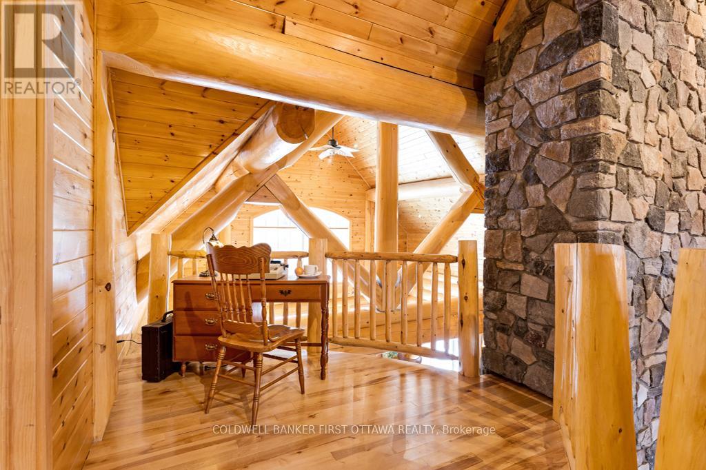 2467 Darling Road Property Photo 25