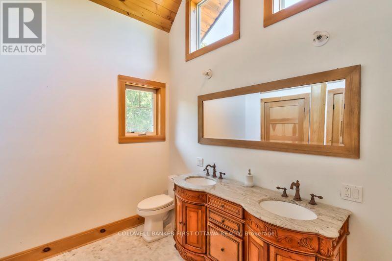 2467 Darling Road Property Photo 30