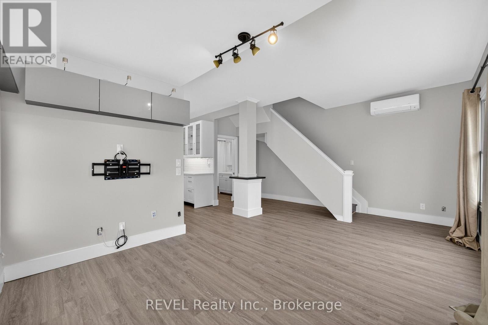15 Phipps Street Property Photo 10
