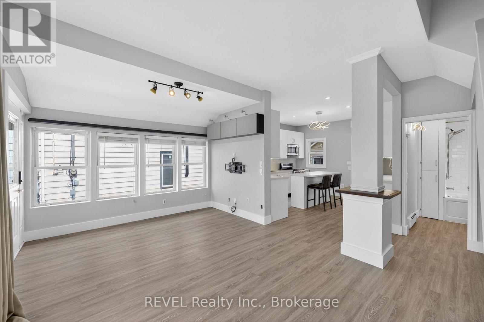 15 Phipps Street Property Photo 11