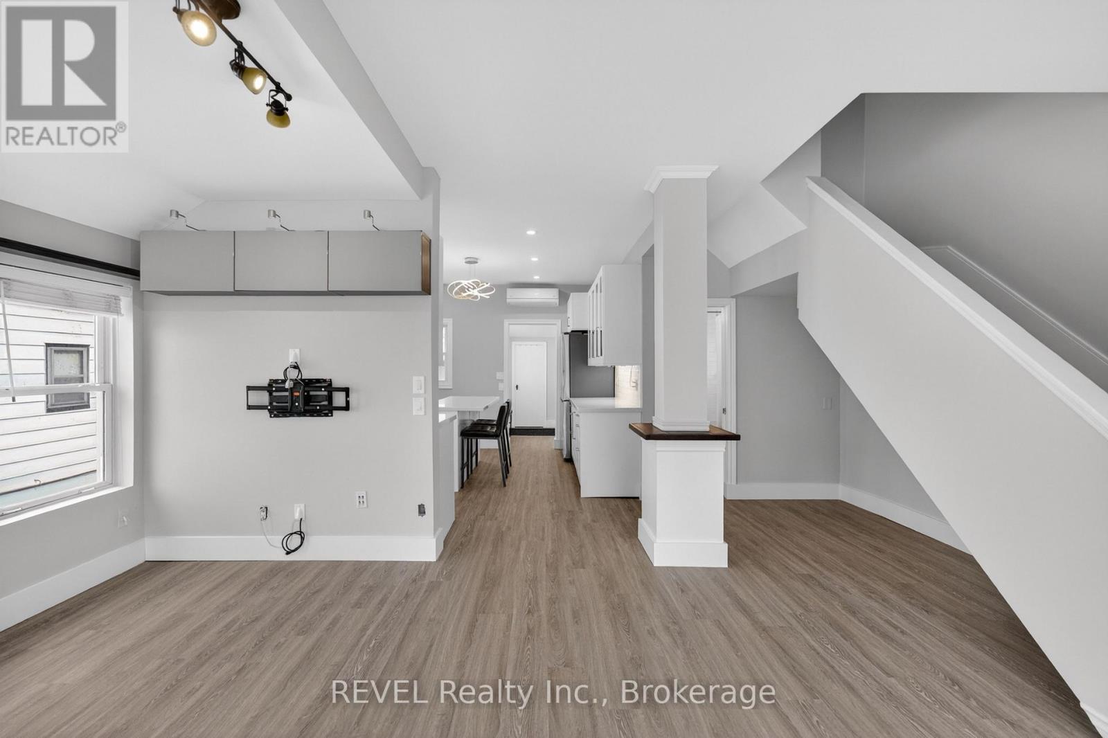 15 Phipps Street Property Photo 12