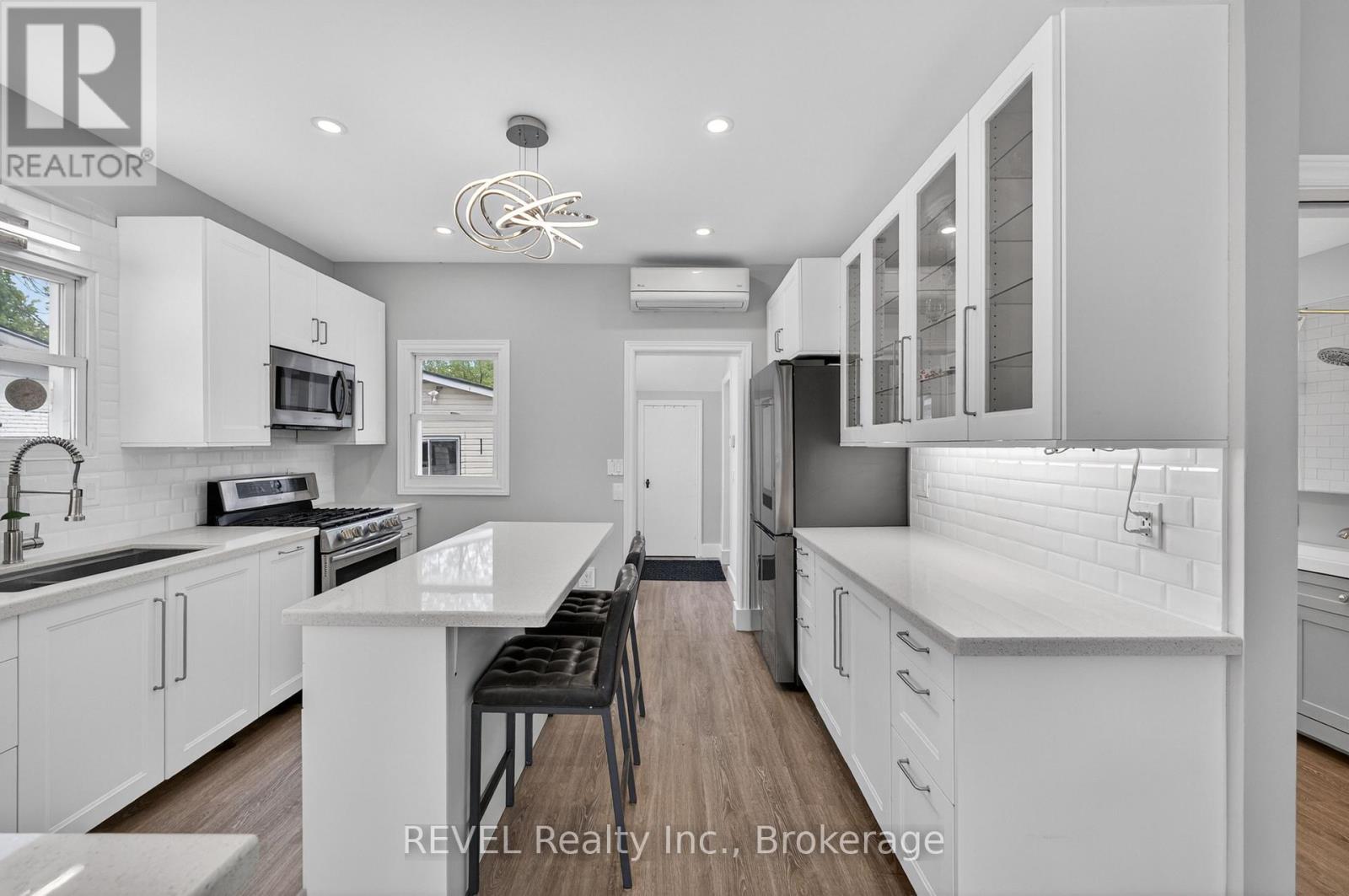 15 Phipps Street Property Photo 14
