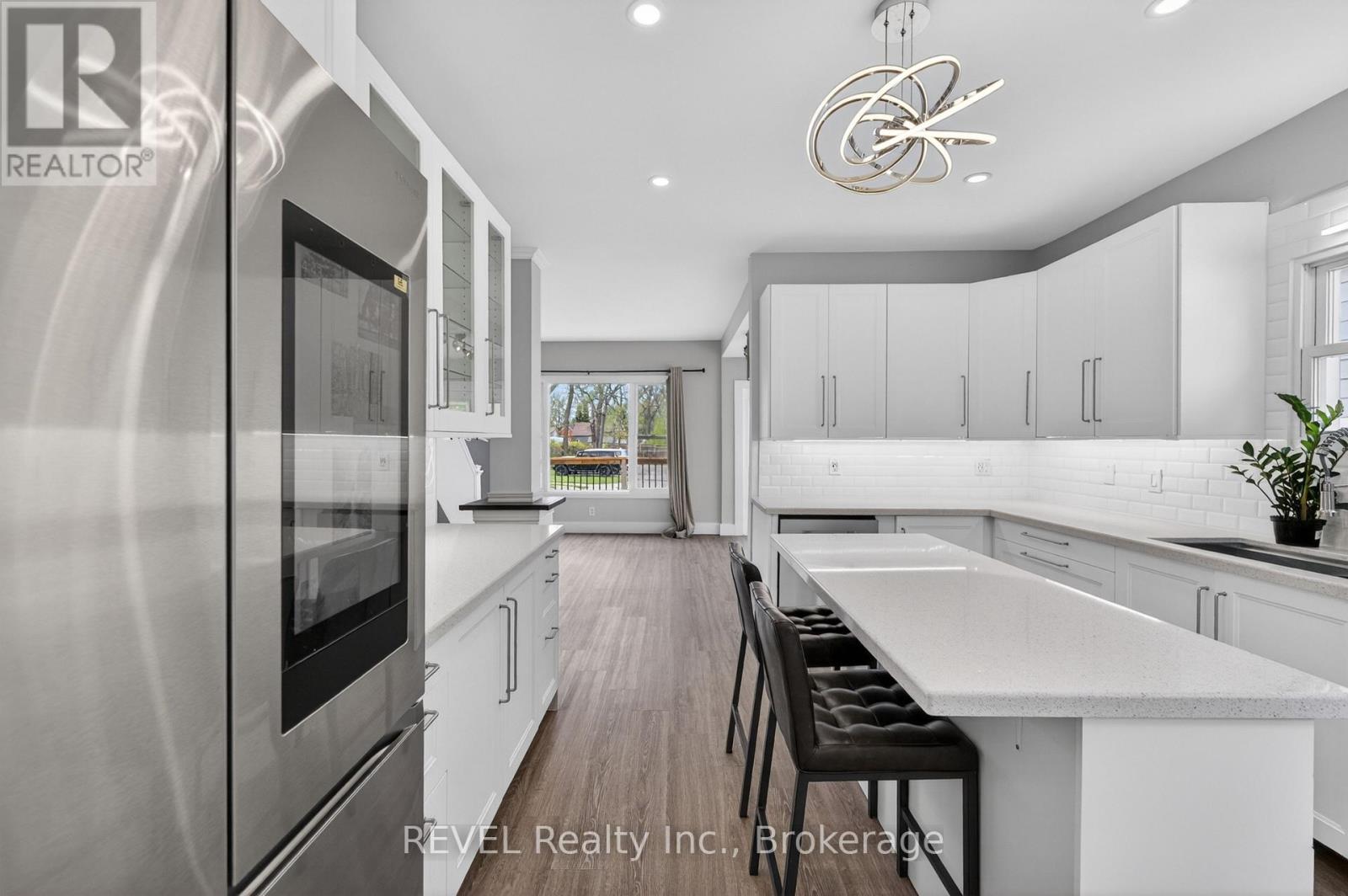 15 Phipps Street Property Photo 16