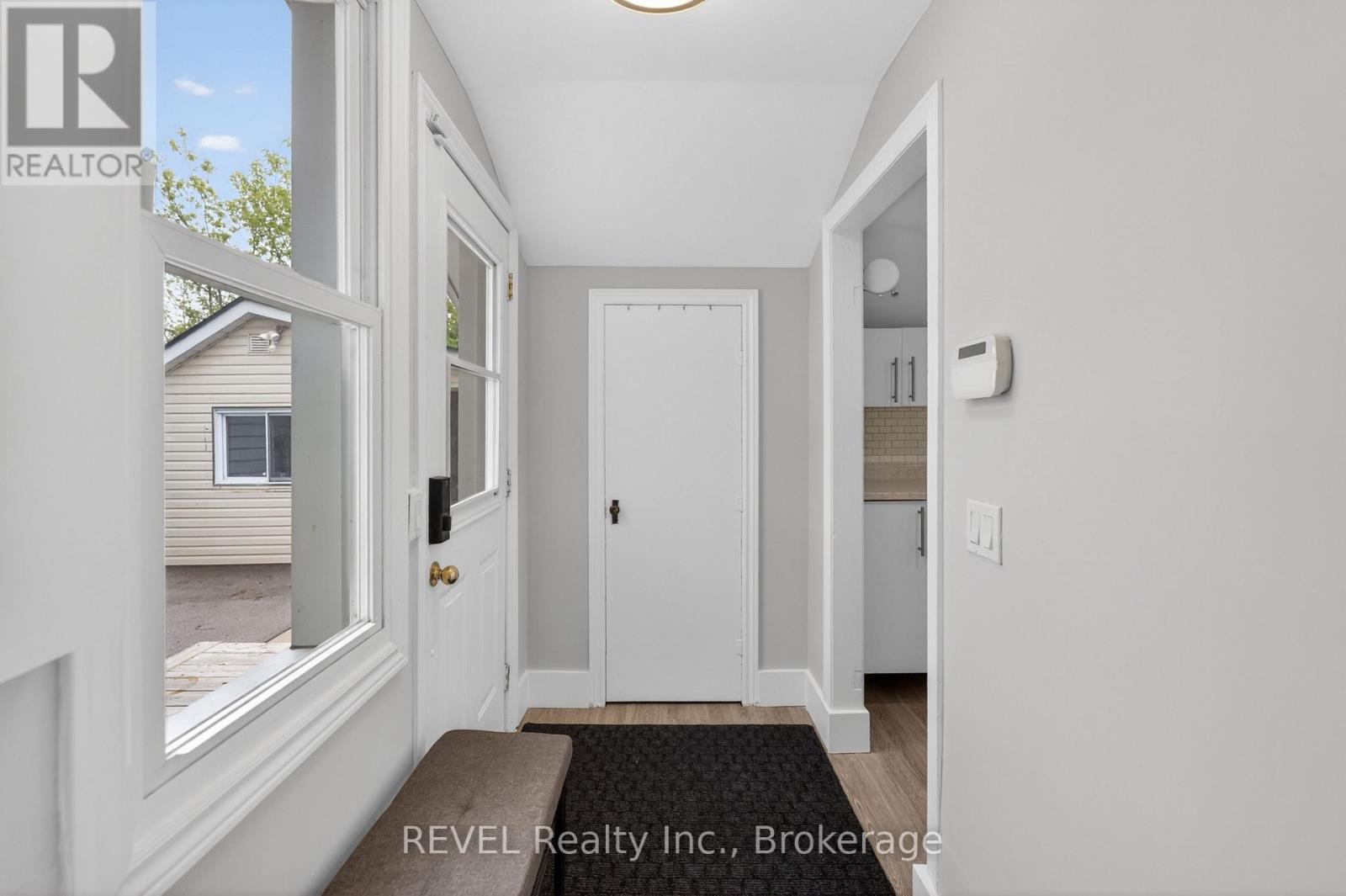 15 Phipps Street Property Photo 19