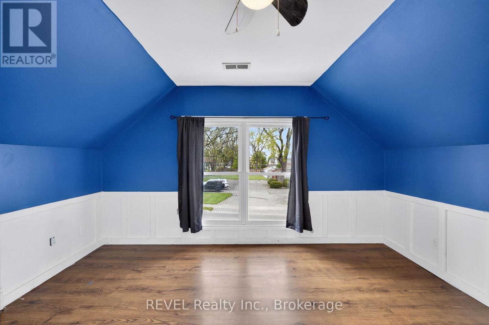 15 Phipps Street Property Photo 25
